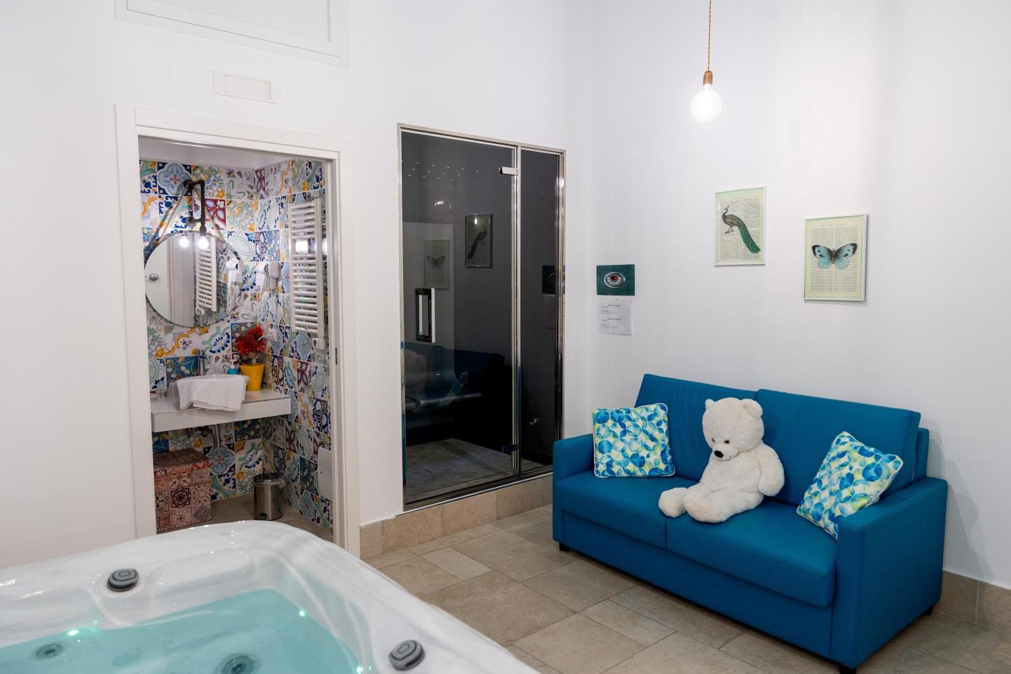 Palazzo Nicolaus Del Borgo Antico Bed and Breakfast Bari Exteriör bild